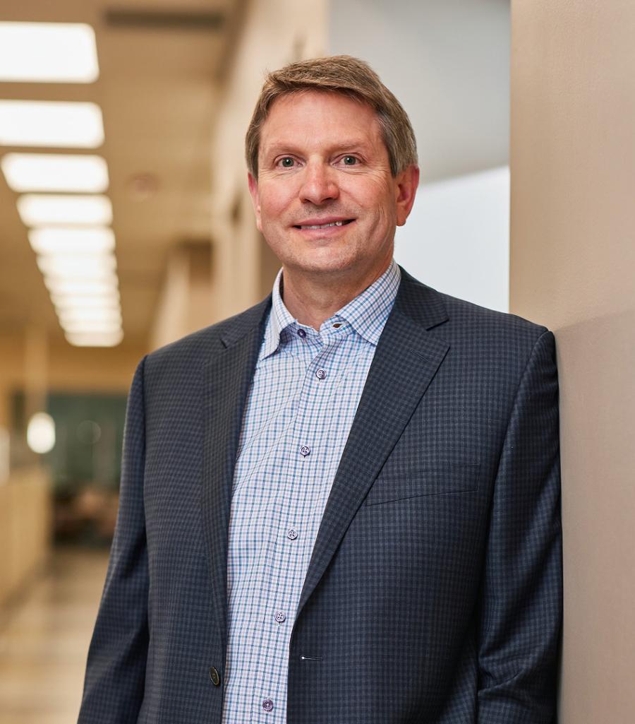 Portrait of Scott Poellinger